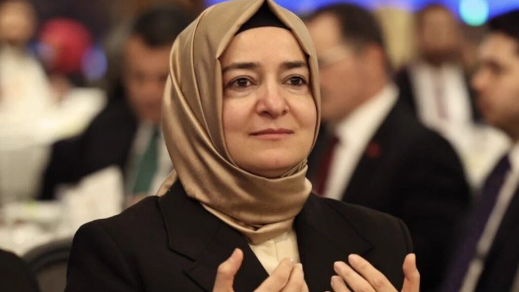fatma-betul-sayan-kayadan-bir-skandal-daha-60-ozel-kalem-degistirdi-istisnai-memuriyet-oyunu-kZhJl4FK
