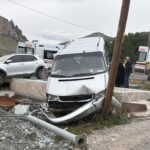gumushanede-panelvan-otomobille-carpisti-yaralanan-4-kisi-hastaneye-kaldirildi-sD7lWgKb